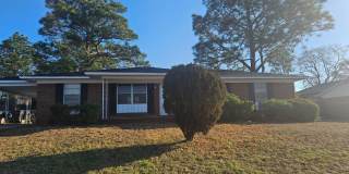 3 Bedroom Brick Ranch Gallery 1