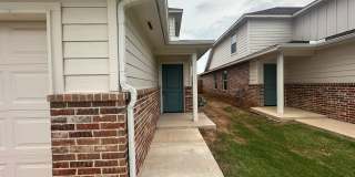 3 Bed 2.5 Bath 2 Car Garage Gallery 5