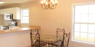 2 Bedroom 2 Bath Townouse Gallery 7