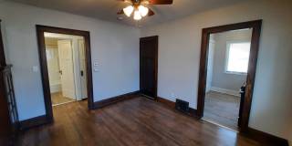 2 Bedroom, 1 Bathroom home with large garage Gallery 9