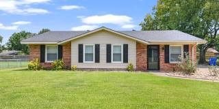 111 Lori Street Gallery 1