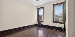 5452 CATHARINE Street Gallery 26