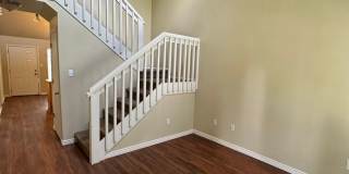 3 BEDROOM, 2 BATHROOM TOWNHOUSE WITH 1 CAR ATTACHED GARAGE Gallery 4