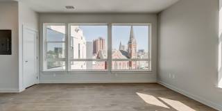 Hamburg Street Gallery 8