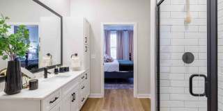 The Felicity on Perry Gallery 28