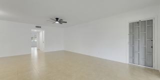 1142 W Circle Ter W Gallery 6