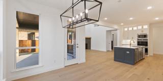2380 Rainforest Drive Gallery 23