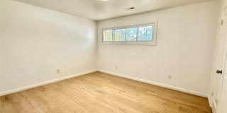 541 E Woodlawn Road Gallery 8