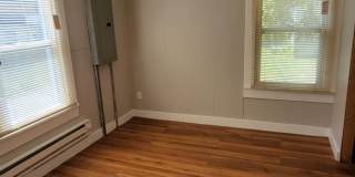 2 bedroom | 1 bathroom | Entire HOME- Freshly painted! Gallery 11