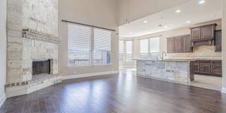 GORGEOUS 4 BED / 2 BATH HOUSE FOR RENT! Gallery 1