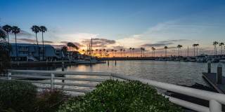 Exquisite Waterfront Gem. Gallery 41