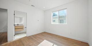 13694 Erwin St Gallery 32