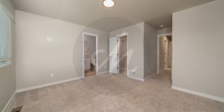 Modern Living Townhome In Palomino Ranch! Gallery 11