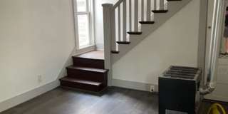 Downtown 3bd/1ba Duplex Gallery 7