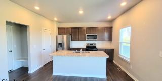 Fantastic Single-Family Home w/ 3 Car Garage - Ankeny Gallery 9