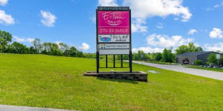 551 Westport Road Gallery 34