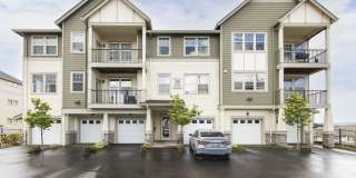 Bright 1 Bedroom Condo with Open Kitchen, Private Balcony, Home Office Space & Community Pool Bright 1 Bedroom Condo with Open Kitchen, Private Balcony, Home Office Space & Community Pool Gallery 1