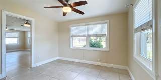 BEAUTIFUL ANNUAL RENTAL HOME - Convenient Location! Gallery 20