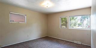 University Area Home - 4 Bed - 3 Bath Gallery 30