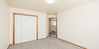 5519 E 14th Ave Gallery 21