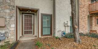 2-BEDROOM TOWNHOME IN ALAMO HEIGHTS Gallery 26
