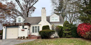 454 Roy Street Gallery 1