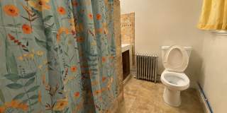 Cozy 2 bedroom allentown single home Gallery 7