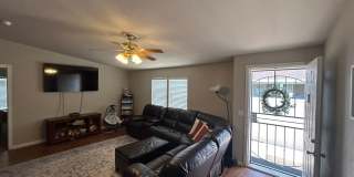 3 Bed, 2 Bath, 2 Car Garage Home For Rent Gallery 7