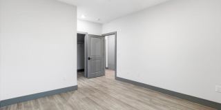 531 32nd Street Gallery 10