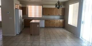 LARGE 5 BDRM HOME W/ 3 FULL BATHS. Gallery 12