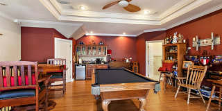 Stunning Lagoon Residence! Gallery 36