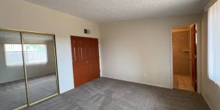 AVAILABLE NOW! 3 Bedroom, 2 Bath Huge Home Gallery 12