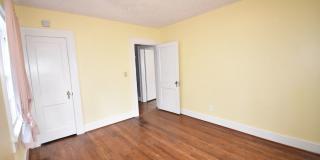 Coming Soon~3 Bedroom and 2 Bath Home- Bonus Room (Pets Considered) Gallery 12