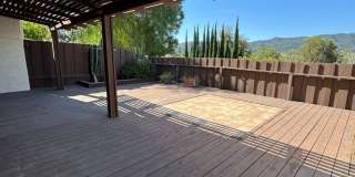 Scenic Cul-de-Sac Living with Stunning Mountain Views Gallery 9