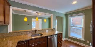 Charming 3Bed/1.5Bath Townhouse in Carney Gallery 8