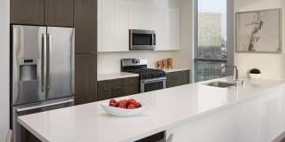 3033 Wilshire Gallery 8