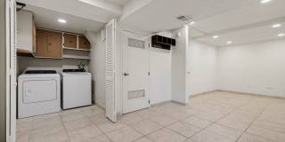 Spacious 2Bed/2.5Bath Townhouse in Central Denver Gallery 24