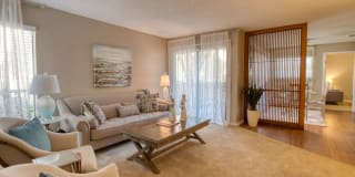 4000 Horizon Hill Gallery 8