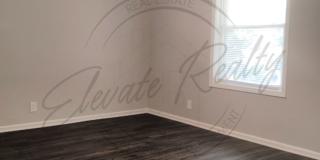 Second Floor One Bedroom Updated Apartment with Laundry Hook Ups! Gallery 9