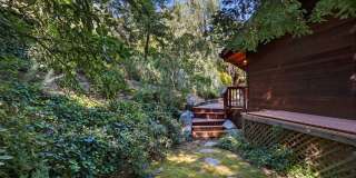Spectacular 2 story home w/pool in Round Hill Country Club Gallery 42