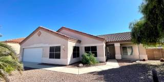 Large 2 Bedroom Home off the Parkway! Gallery 1