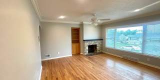 6464 William St – 3 Bed/2 Bath | Hardwood Floors, Attached Garage, Fenced Yard, Pet Friendly Gallery 5