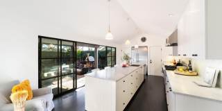 1811 Hillview Place Gallery 11