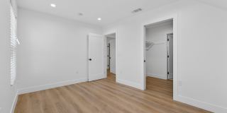 678 East 45th Street Gallery 13