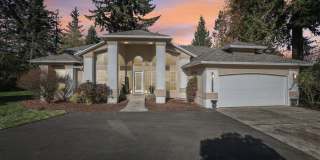 Spacious 4BR House on 3 acres in Ridgefield Gallery 1