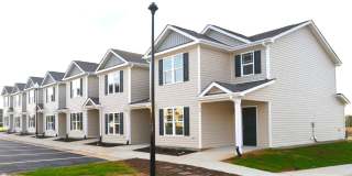 Two Story Townhome! Gallery 1