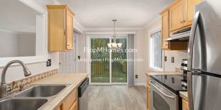 Bright One Bedroom Condo in West Slope! Gallery 1