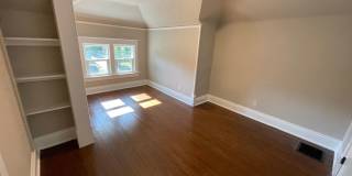 Newly Remodeled 2 Bed 1.5 Bath Home will Large Oversized 2-Stall Garage! Gallery 19