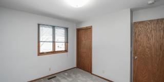 Spacious 5-Bedroom Split-Level in Southwest Sioux Falls with 4-Season Room & Fenced Yard! Gallery 29