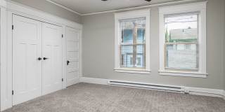 Elegant Renovation! HUGE 1 Bed 1 Bath Available Now! Gallery 22